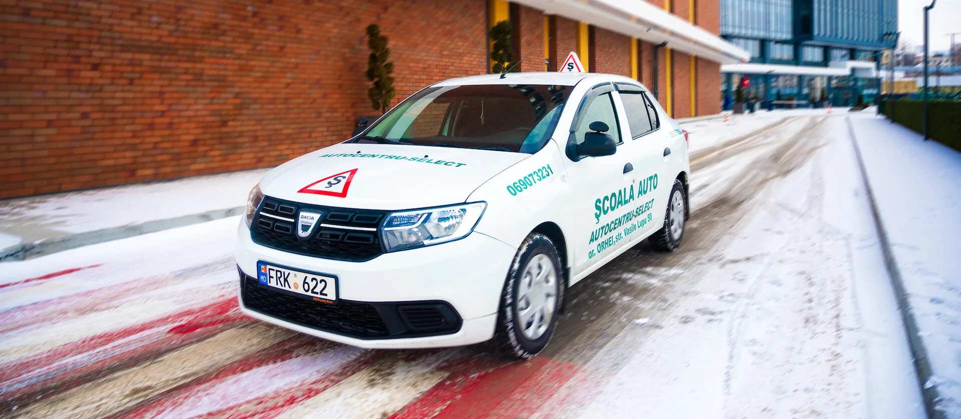 Mașină de instruire Autocentru Select